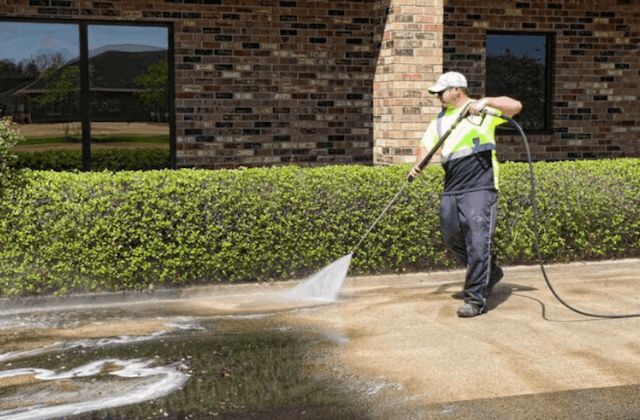 commercial concrete cleaning in kirkland